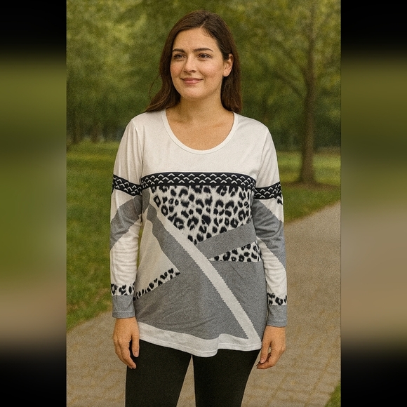 NWOT Women’s 2-Piece Outfit | Animal Print Tunic & Leggings | Size M - Picture 1 of 3